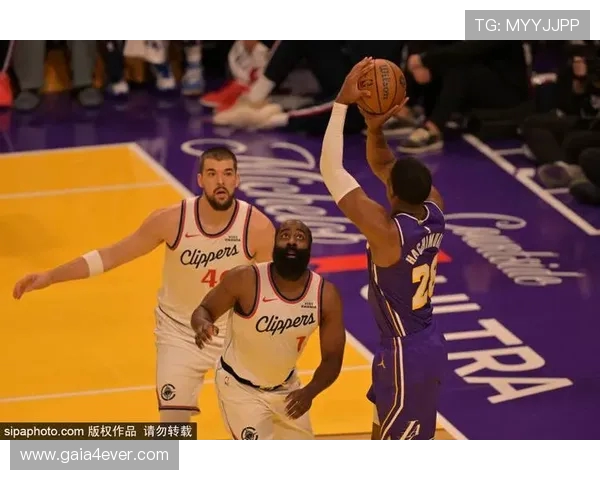 原创连续1297场得分上双的纪录中断！詹姆斯下滑严重，湖人绝杀猛龙